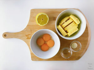 Simple & Easy Hollandaise Sauce ingredients