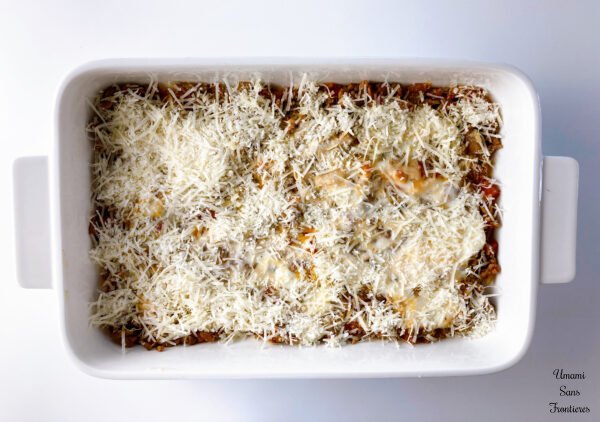 Lasagne bechamel sauce lasagne sheets bolognese parmesan cheese