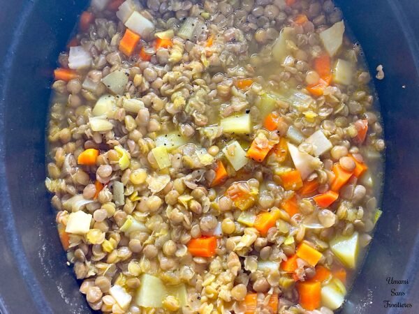Linsensuppe lentils soup in a pot