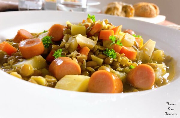 Linsensuppe lentils soup parsely sausages