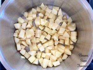 Galette des rois aux pommes apples in a pot