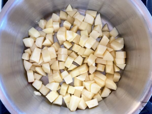 Galette des rois aux pommes apples in a pot