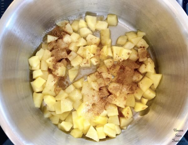 Galette des rois aux pommes apples water sugar cinnamon sugar