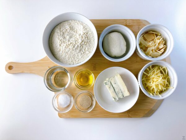 Easy Homemade Quattro Formaggi Pizza (4-Cheese) ingredients