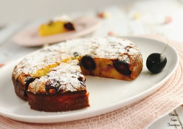 Easy Cherry Cake with Fresh Cherries – French-Inspired 🍒