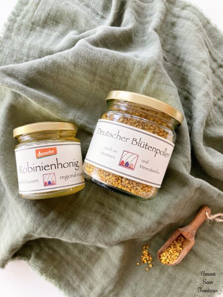 Honey and bee pollen jars vertical