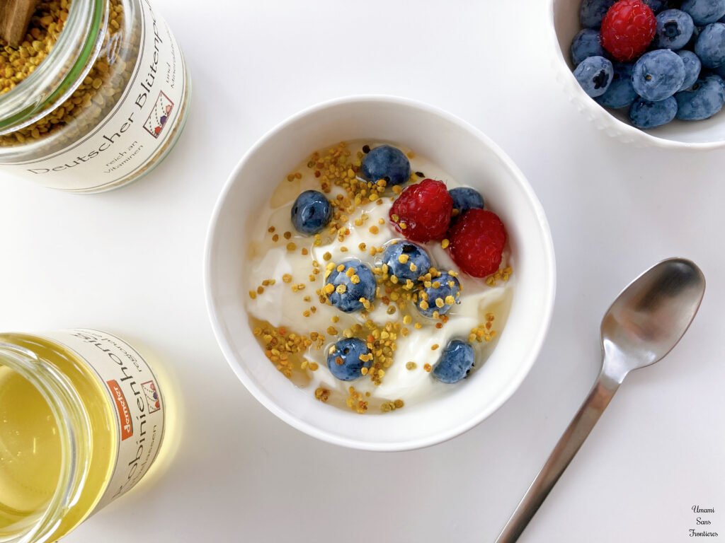 Yogurt blueberries honey bee pollen 
