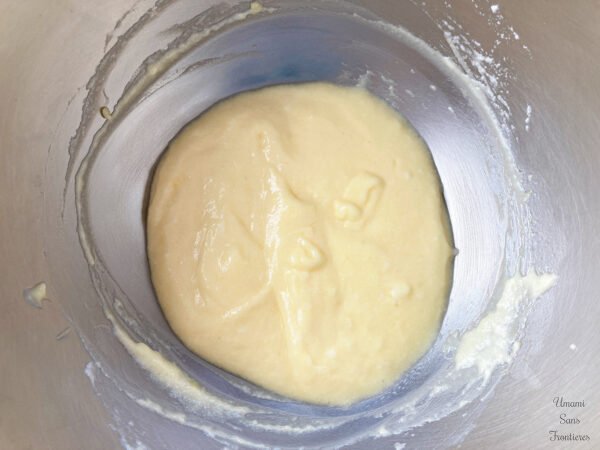 white egg whisked custard cream