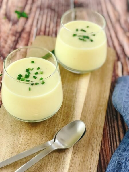 Vichyssoise – French Cold Potato Leek Soup 🇫🇷