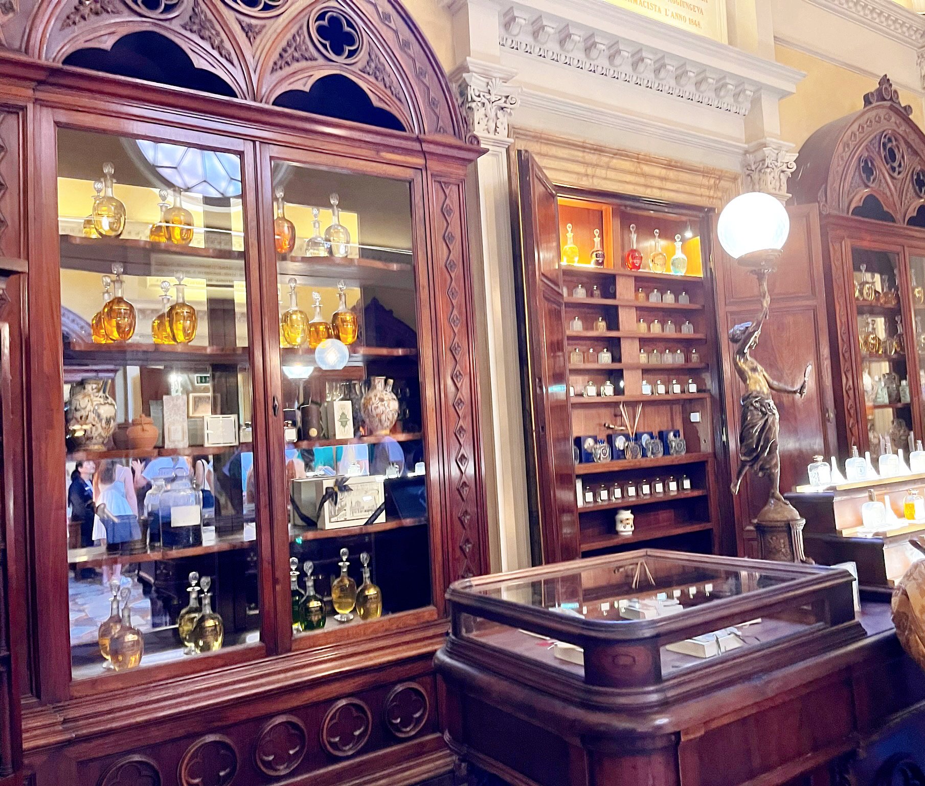 Officina Profumo-Farmaceutica di Santa Maria Novella 2