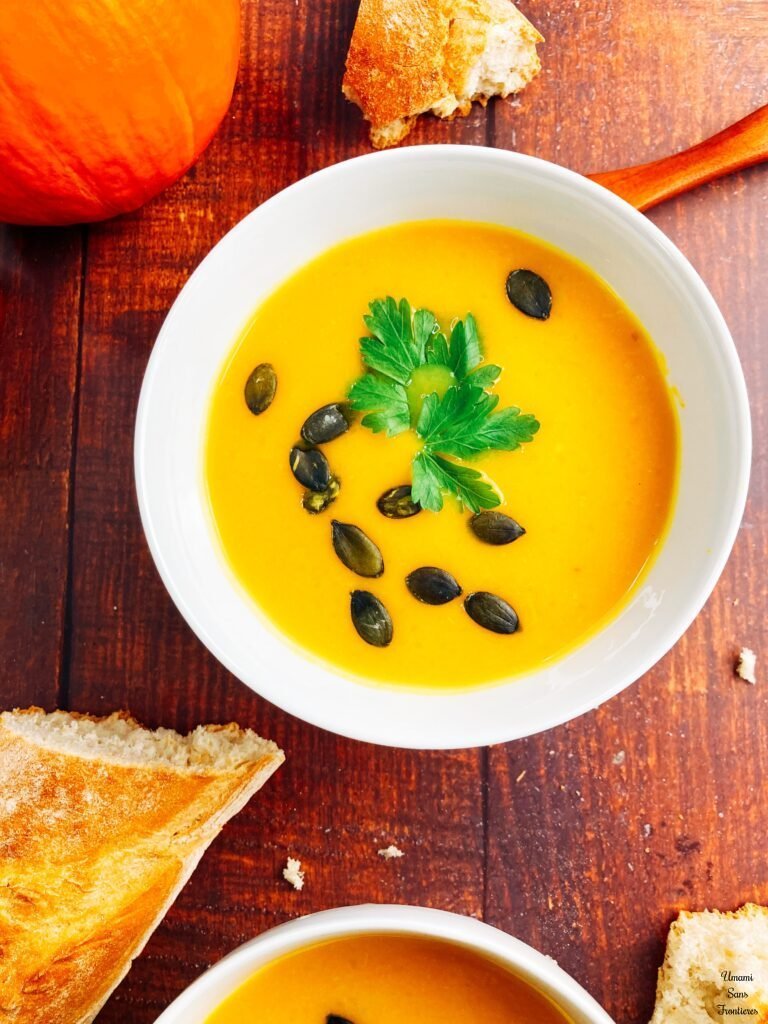 Pumpkin soup with apple