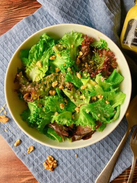 🥗 Green Salad with French Mustard Dressing and Shallots