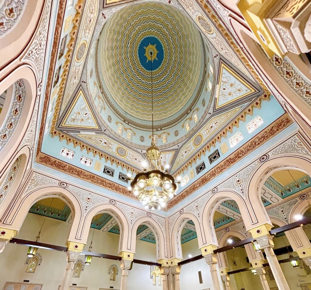 Dubai mosque inside