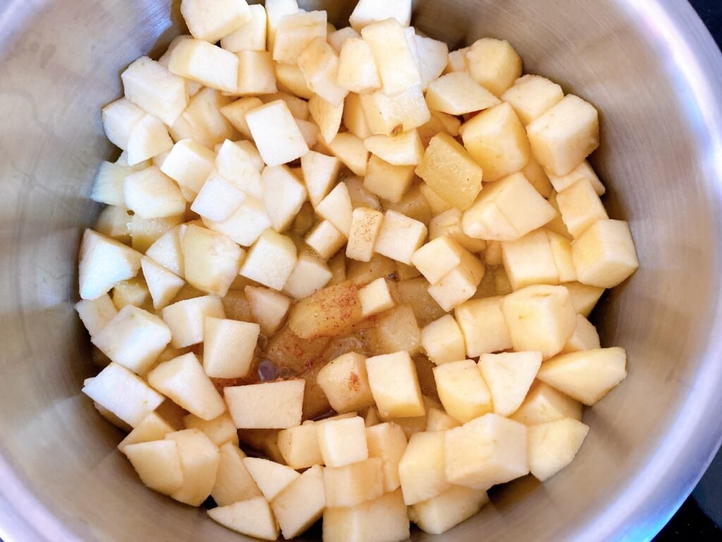 Apples cinnamon sugar lemon juice