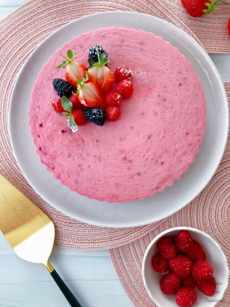 No bake strawberry and berry cheesecake raspberries strawberries