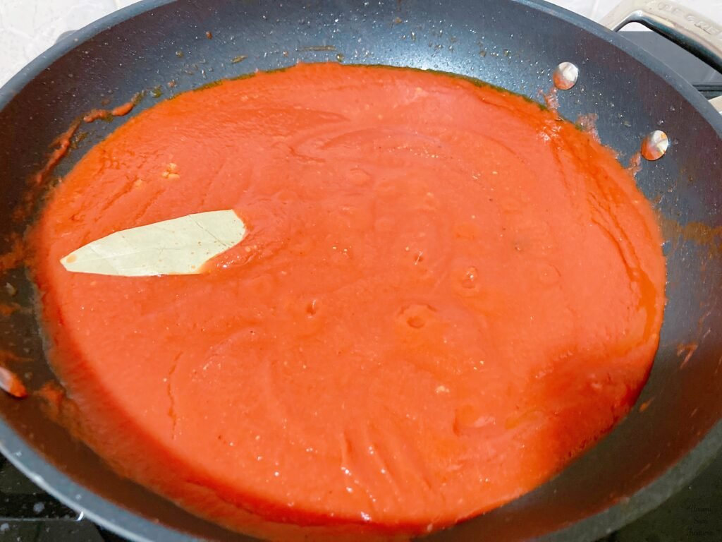 tomato puree bayleaf 