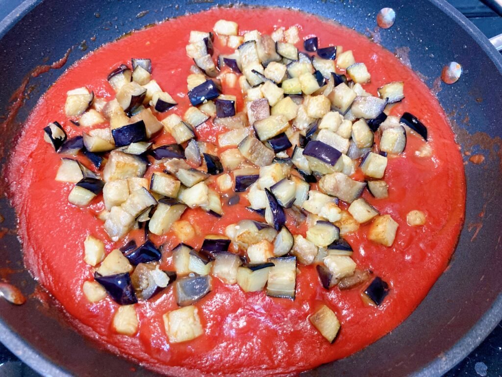tomato sauce fried eggplant
