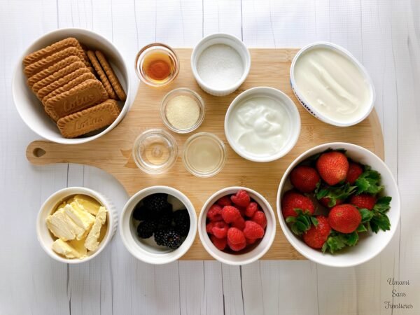 🍓 No-Bake Strawberry & Berry Cheesecake ingredients