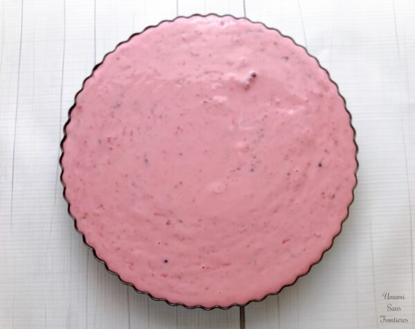 berry cream cheese on the buscuit tart