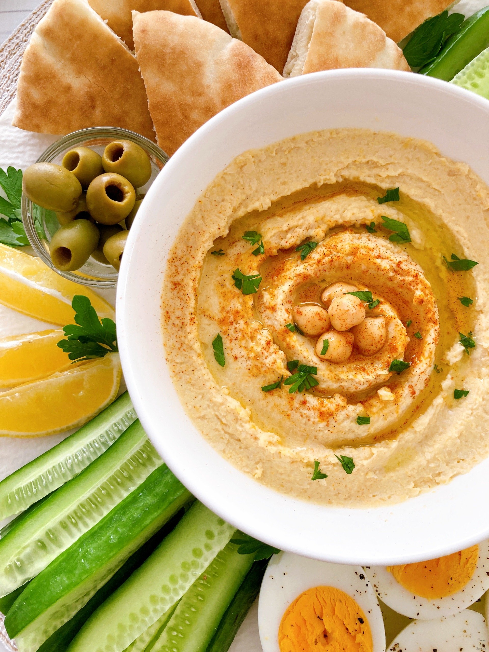hummus cucumber lemon bread boiled egg
