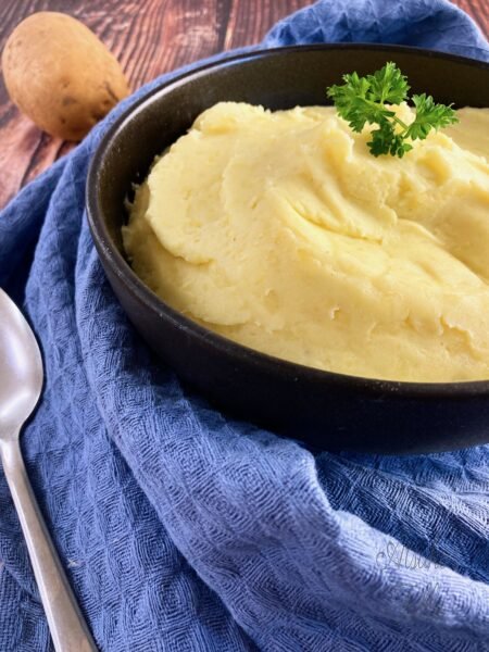 Creamy, Silky & Buttery Mashed Potatoes