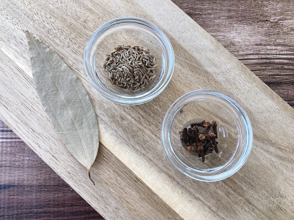 bay leaf cumin seeds cloves