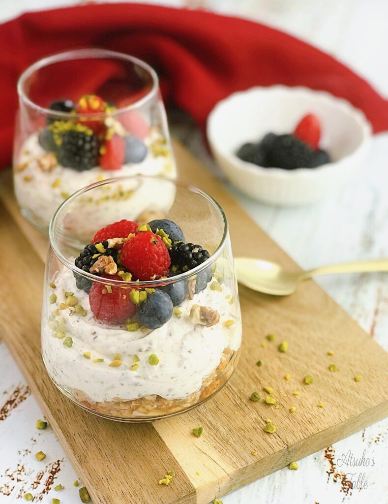 No-Bake Mascarpone Yogurt Cream with Berries