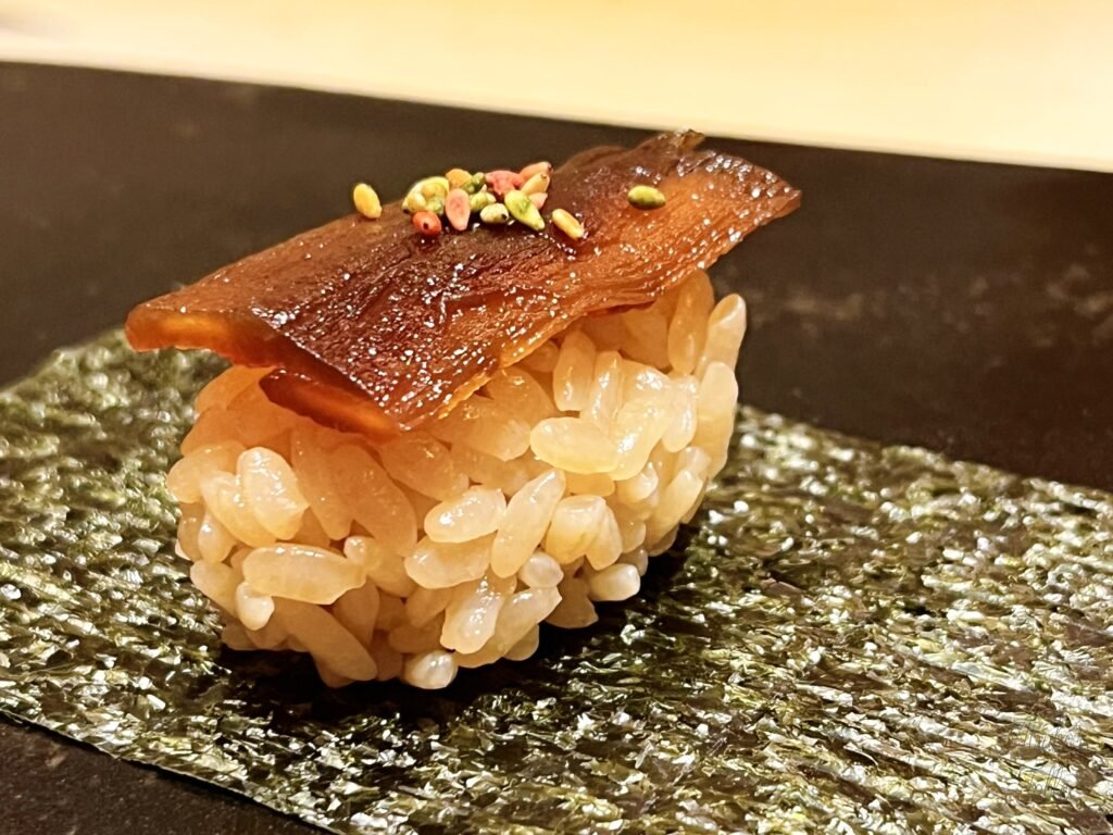 akasu rice nigiri