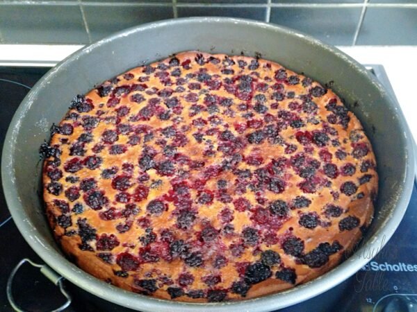 blackberries clafoutis