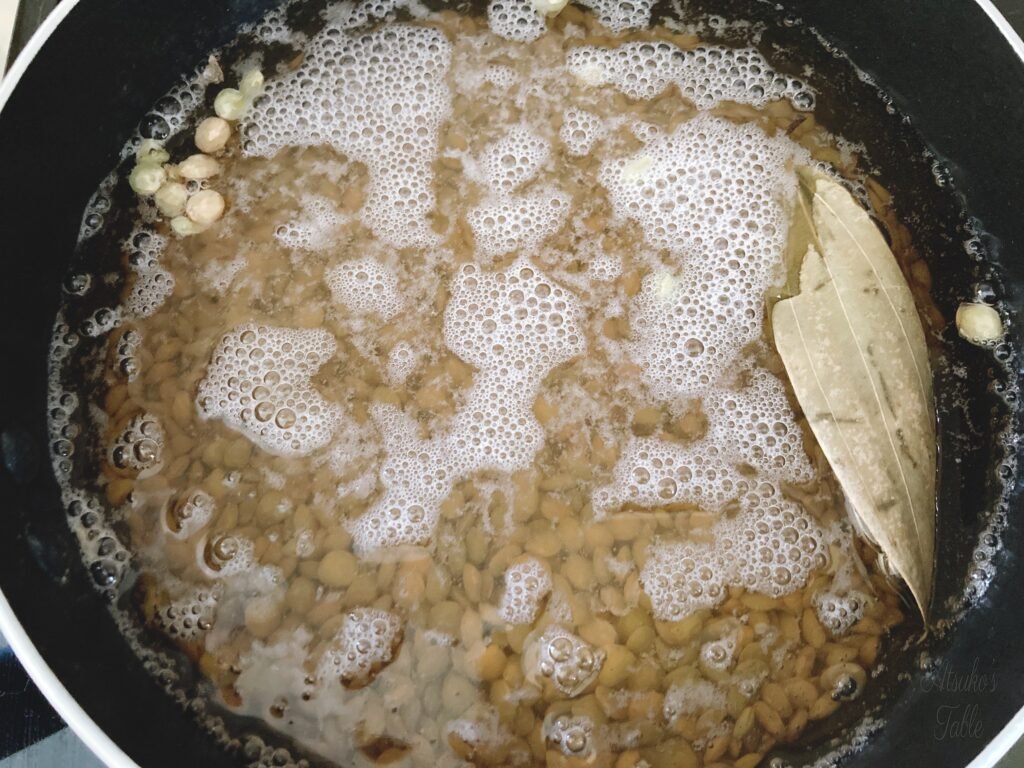 green lentils hot water bay leaf