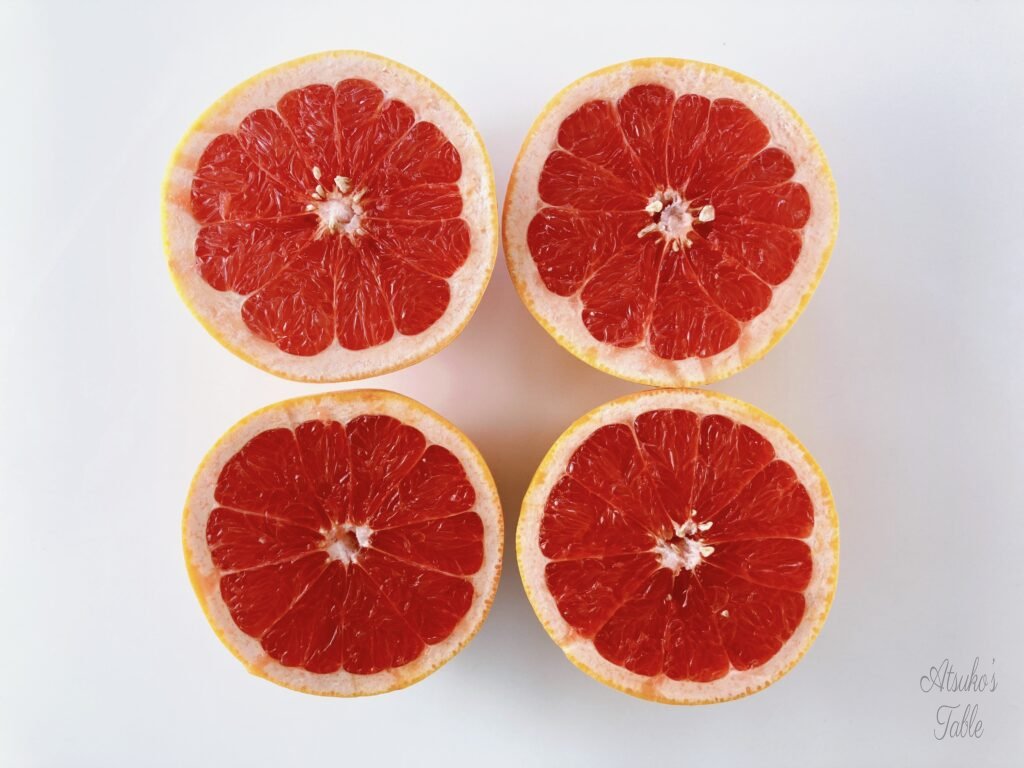 4 half grapefruits
