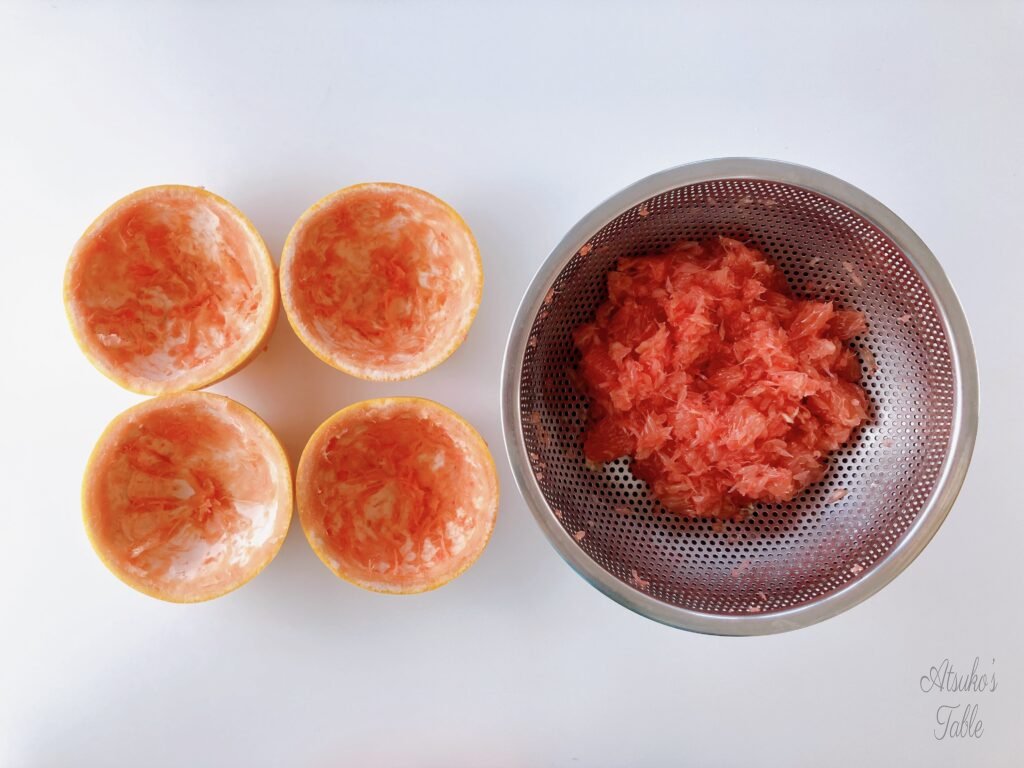 empty 4 half grapefruits and grapefruits